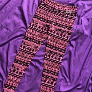 VS Pink Tribal Print legging